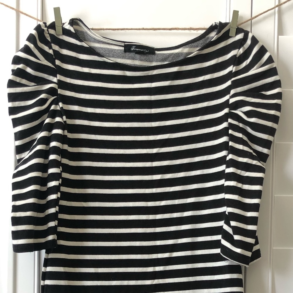 Forever 21 Striped Top L